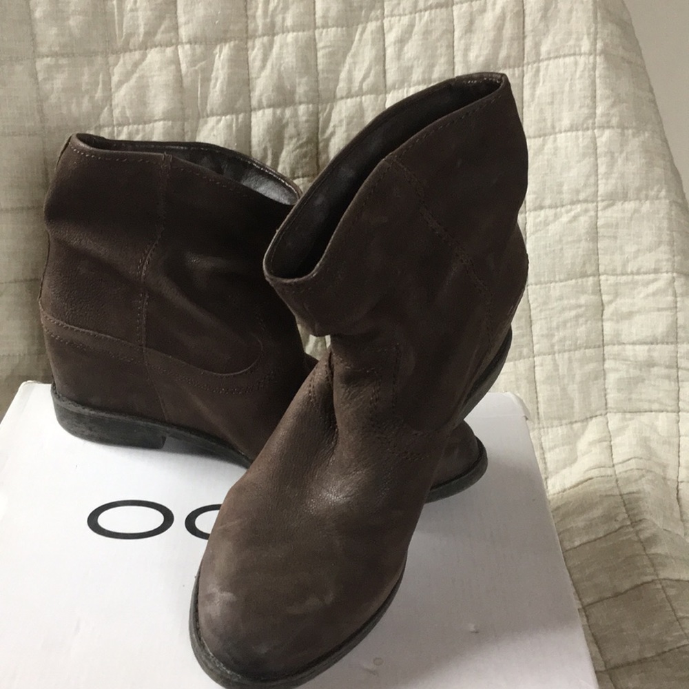 Brown leather Aldo ankle boots